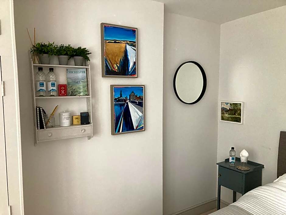 NUMBER 19 B&B Chichester