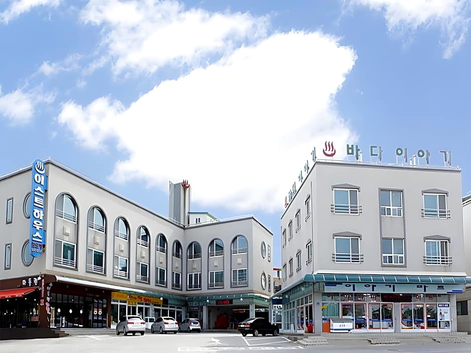 Donghae(mangsang) East House