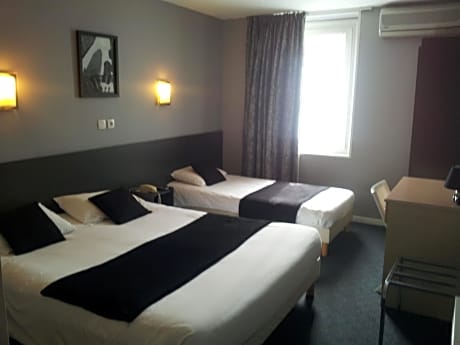 Triple Room (1 Double Bed + 1 Single Bed)