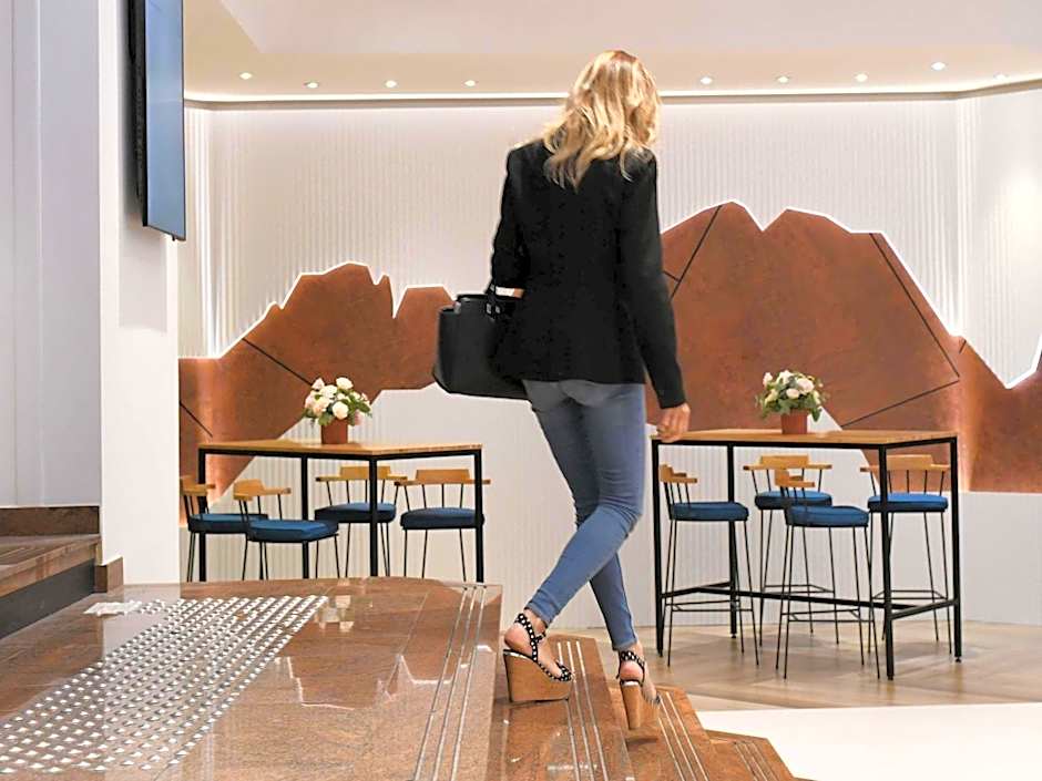 Novotel Nice Arenas Airport Hotel