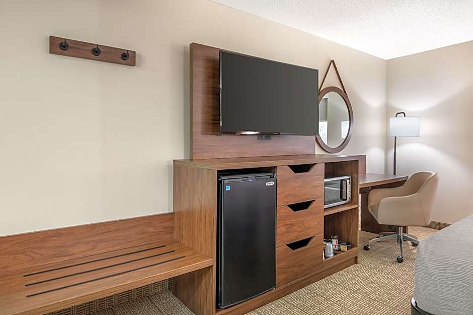 Quality Inn & Suites Rockport - Owensboro North