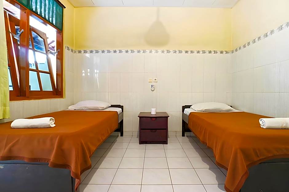 Gora Beach Inn