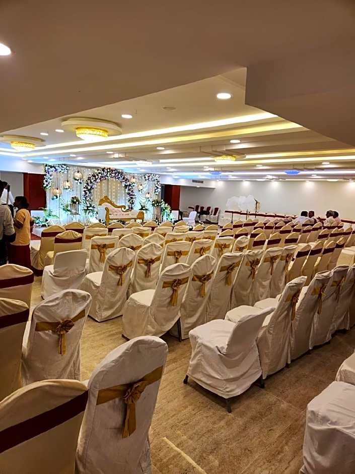 Ramee Guestline Hotel