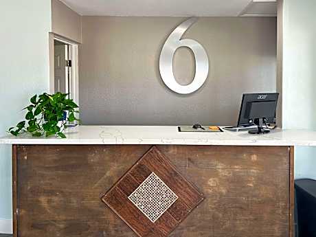 Motel 6 Santa Cruz, CA