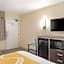 Quality Inn & Suites Camarillo-Oxnard