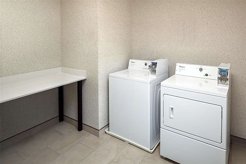 Hampton Inn By Hilton Nashua