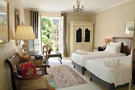 Double or Twin Room with Terrace