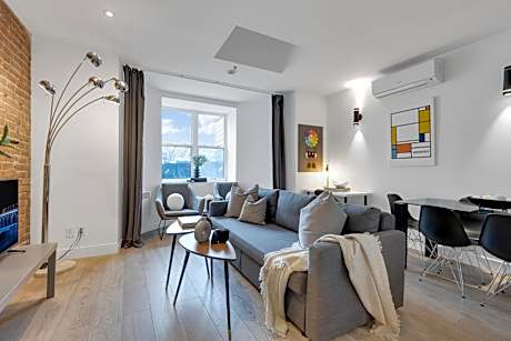 Two-Bedroom Deluxe Apartment