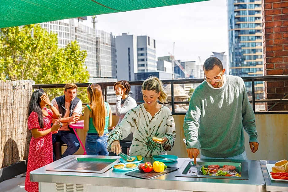 YHA Melbourne Central