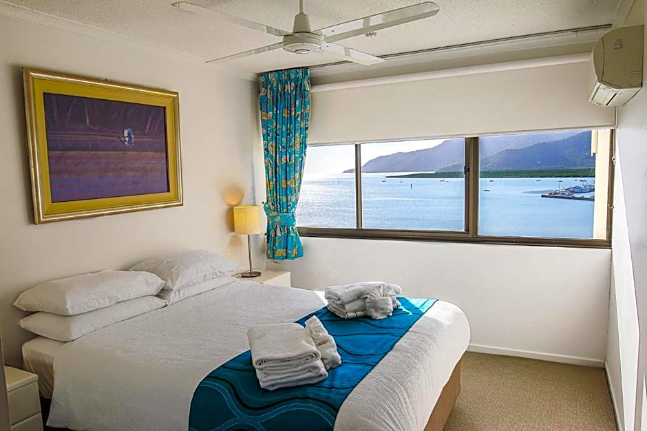 Cairns Aquarius