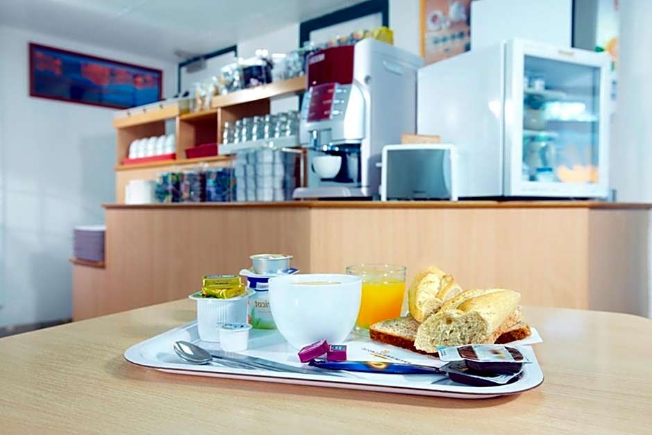 Hotel Premiere Classe Niort Est - La Creche