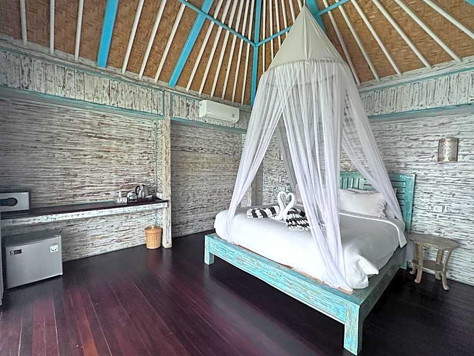 Ombak Bay Lembongan