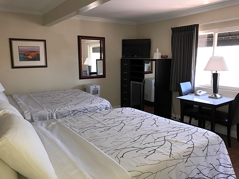 Ocean Beach Hotel