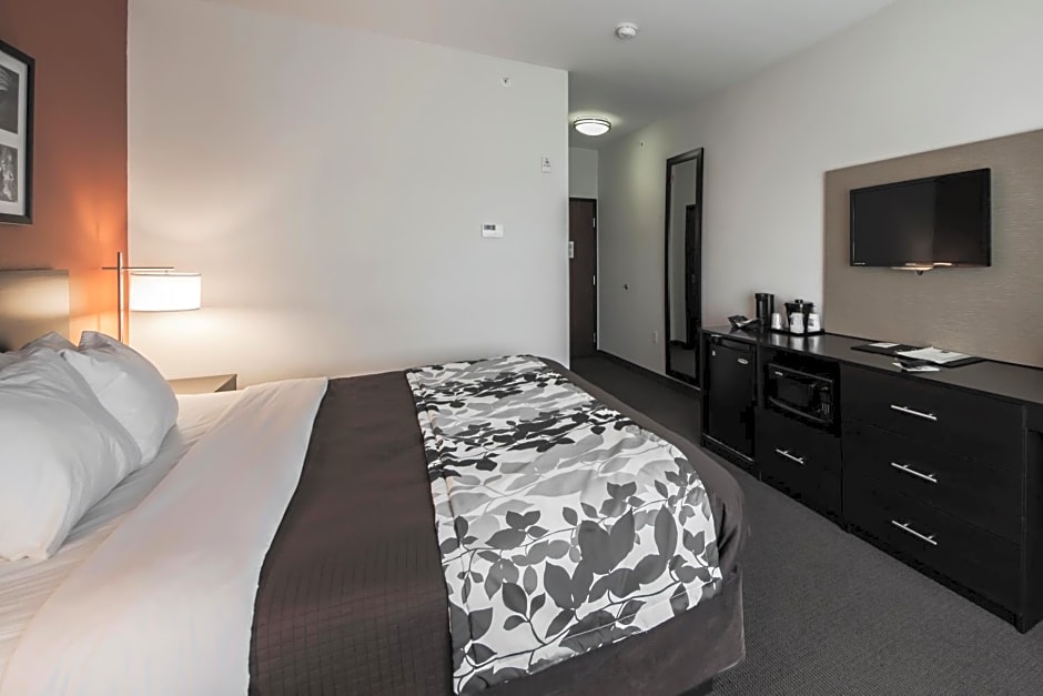 Sleep Inn & Suites Hennessey North