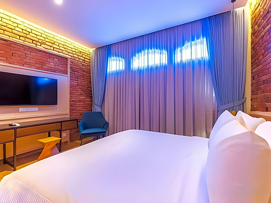 Tien Terrace Macalister