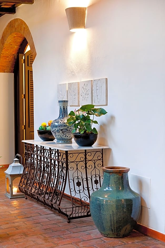 Casas del XVI Boutique Hotel