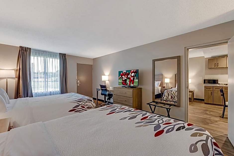 Red Roof Inn & Suites Wilkesboro
