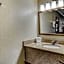 OYO Hotel Pineville LA Hwy 165