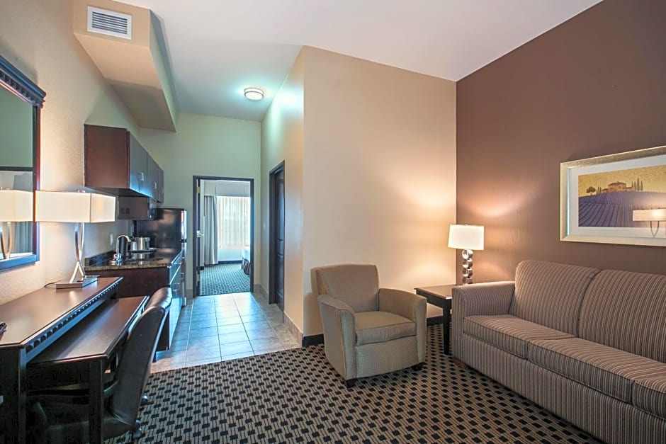 Holiday Inn Express & Suites - Green Bay East