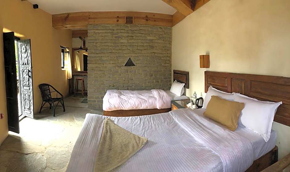 Bhanjyang Village Lodge