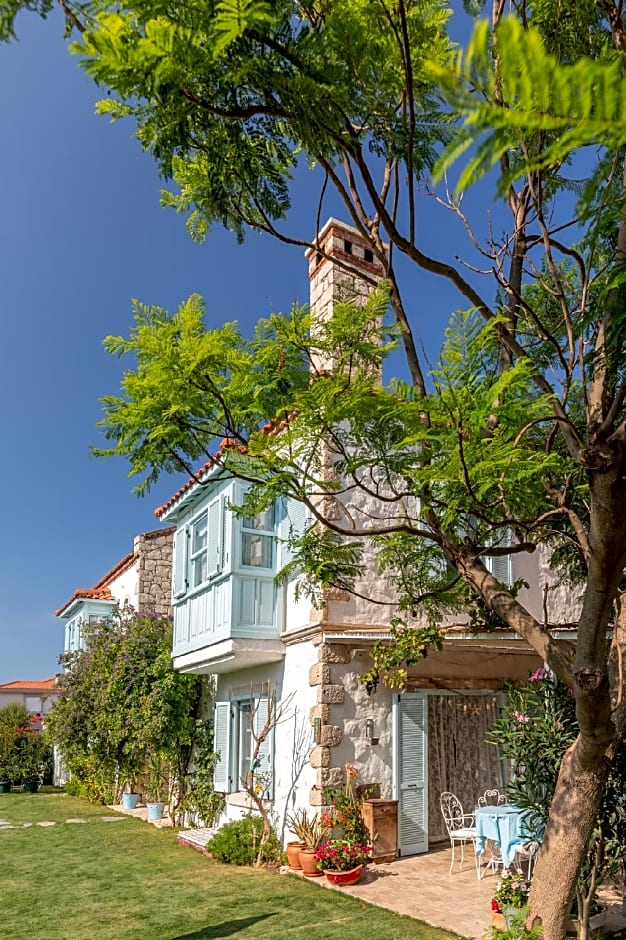 Denizkabugu Hotel