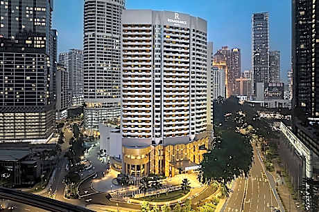 Renaissance Kuala Lumpur Hotel & Convention Centre