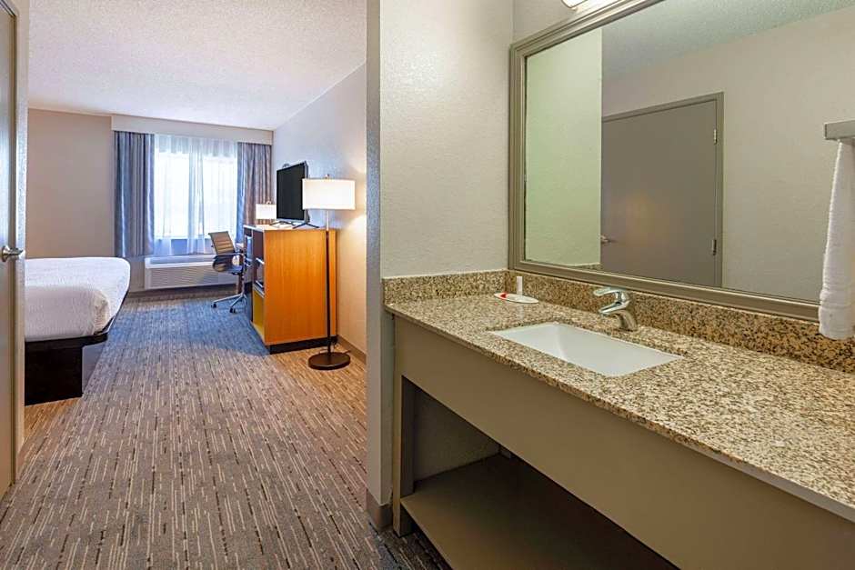 Days Inn by Wyndham Racine/Sturtevant