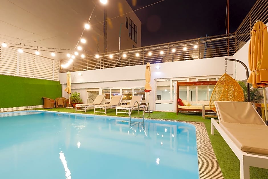 Paris Nha Trang Hotel