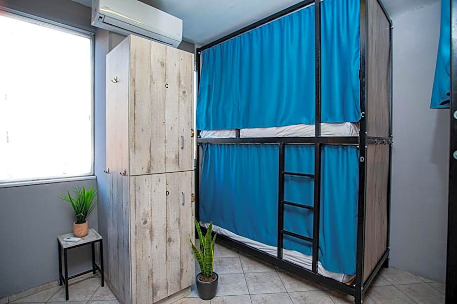 Bedway Athens Hostel