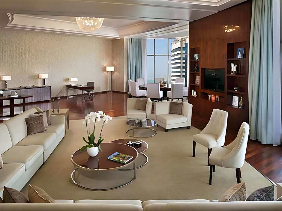 Best Plaza West Bay Hotel