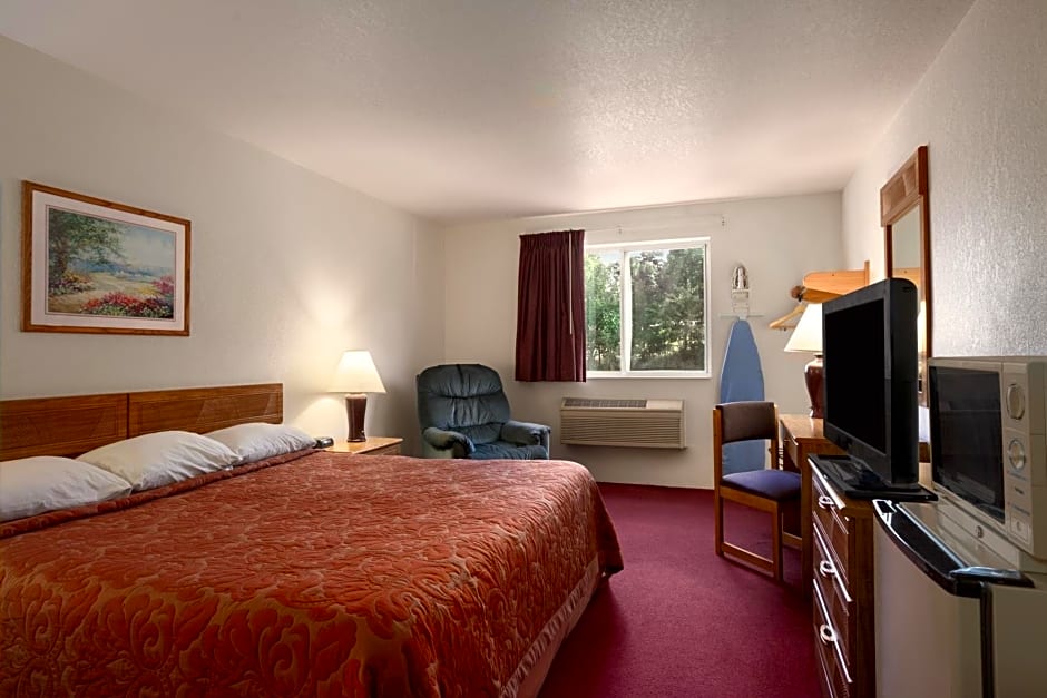 Super 8 by Wyndham Johnstown