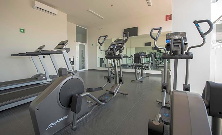 Microtel Inn & Suites by Wyndham Irapuato