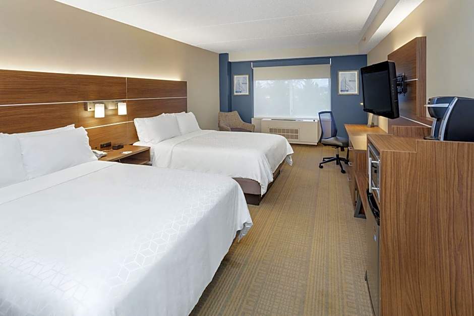 Holiday Inn Express Hotel & Suites East End By IHG