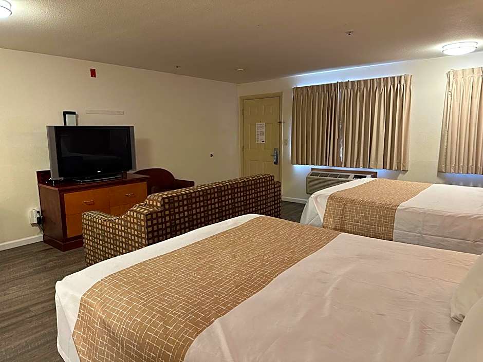 Econo Lodge Edmonds North Seattle