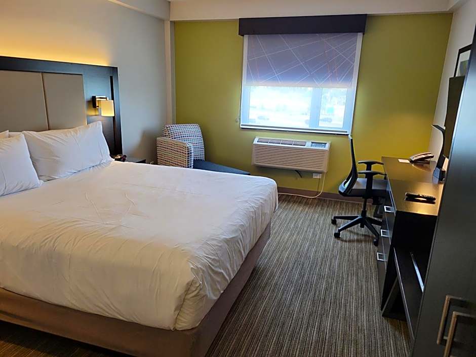 Holiday Inn Express Maspeth Hotel By IHG