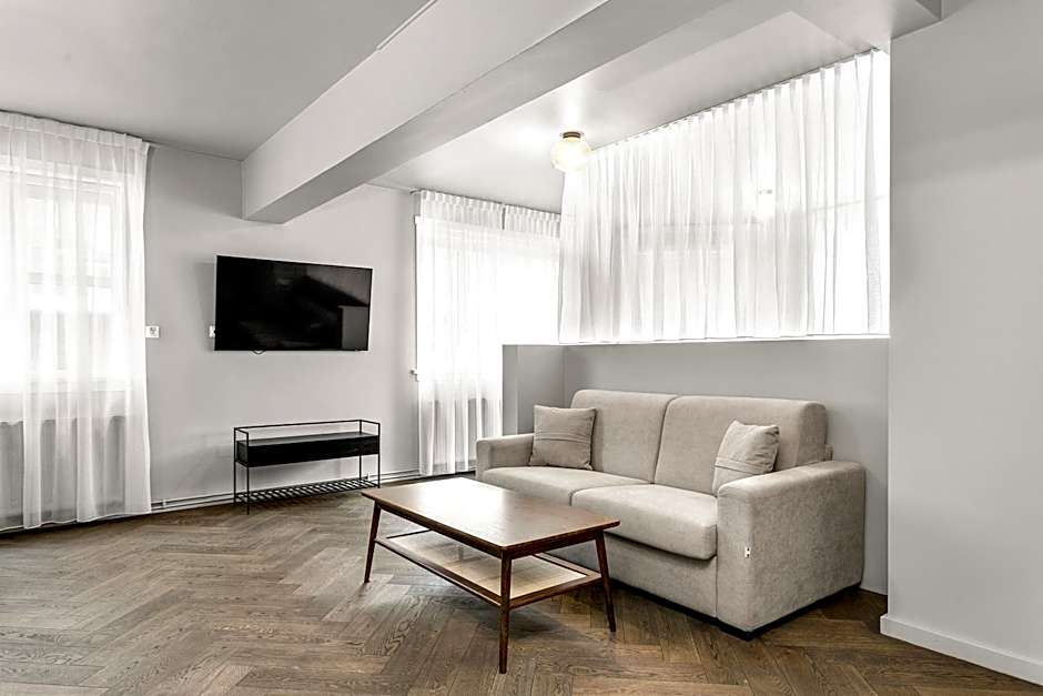 The Swan House by Heimaleiga