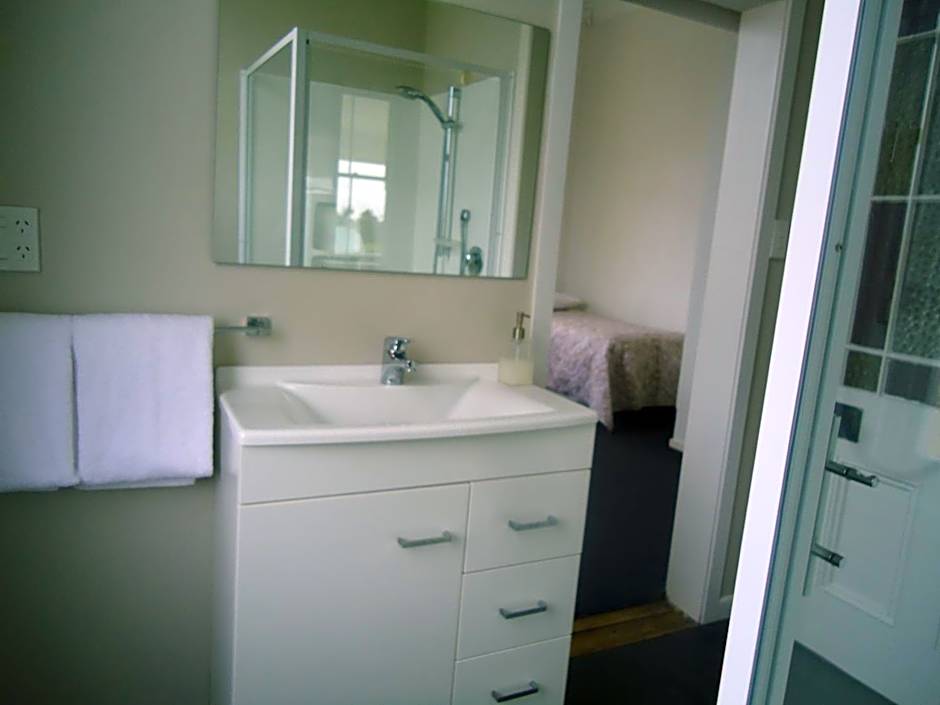 Tripinn Botique Motels & Affordable Accommodation