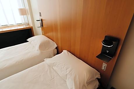 Standard Double Room (1 Queen Bed)