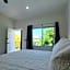 Commercial Zone Studios, Pool, BBQ and Beach 7 Blocks