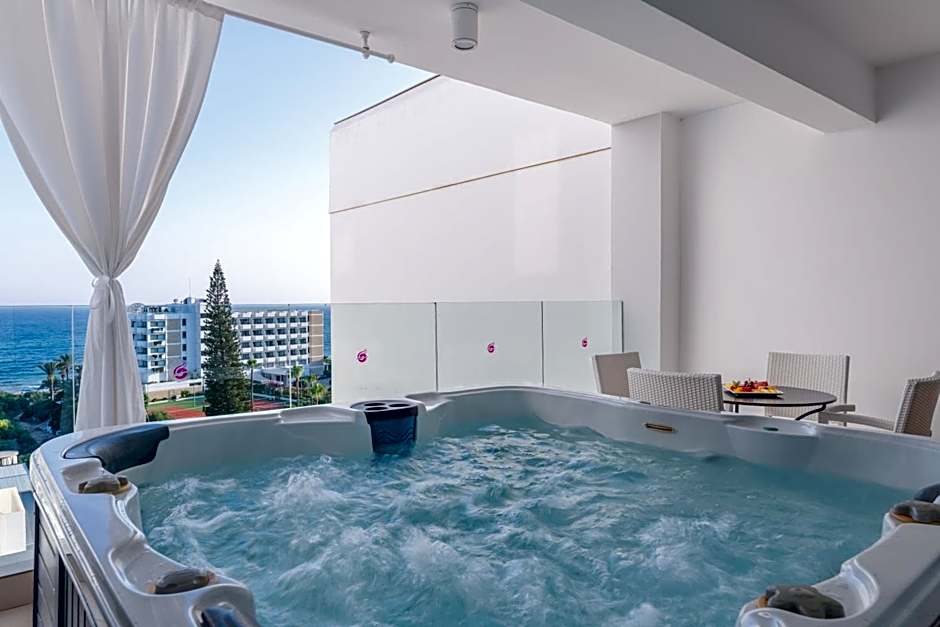 Napa Mermaid Hotel & Suites