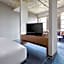 Aloft Dallas Downtown