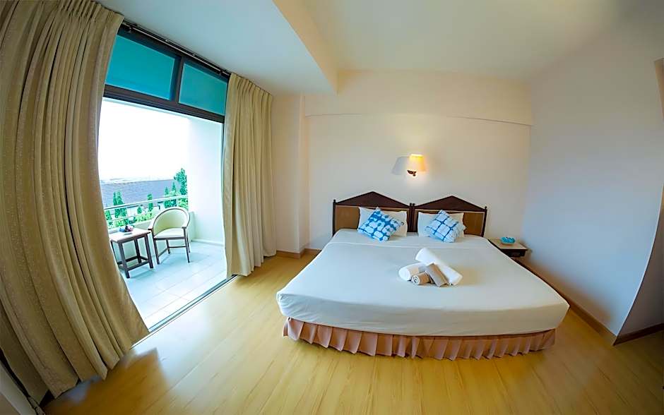 Phrae Nakara Hotel