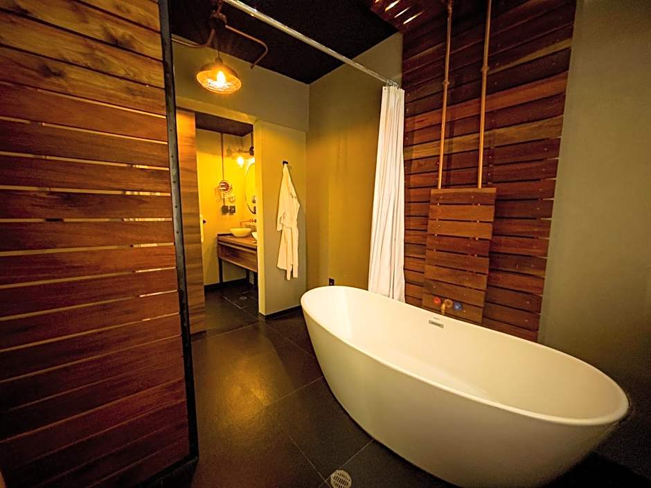 Cadillac Hotel Boutique