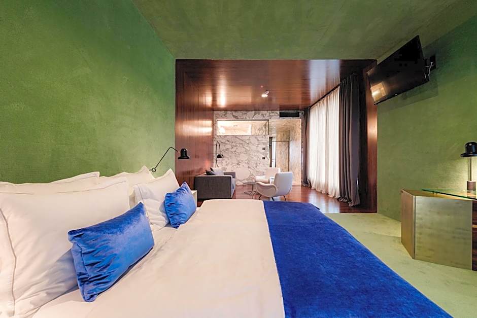 Winery & Design hotel ROXANICH
