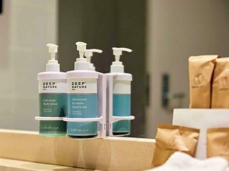 One-Bedroom Executive Loft King Suite - Harbor Facing