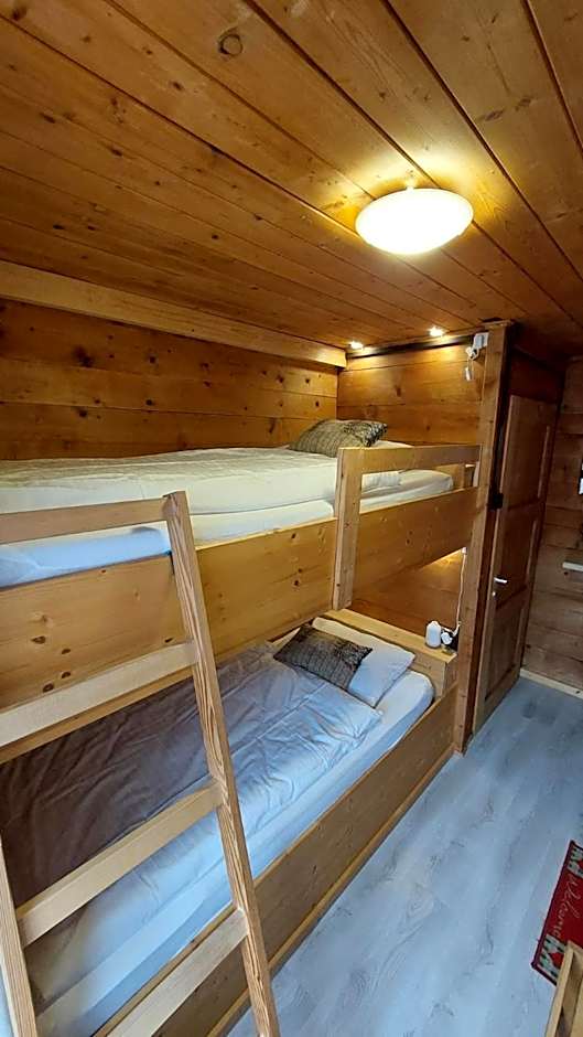 Auberge Restaurant les Aiguilles Rouges