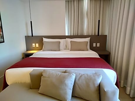 1 Queen Bed, Premium Room, Non-Smoking