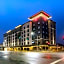 Hampton Inn By Hilton Riverside Downtown
