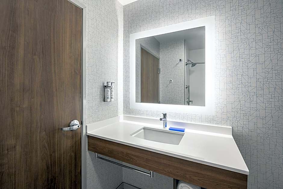 Holiday Inn Express and Suites Gilbert - East Mesa By IHG