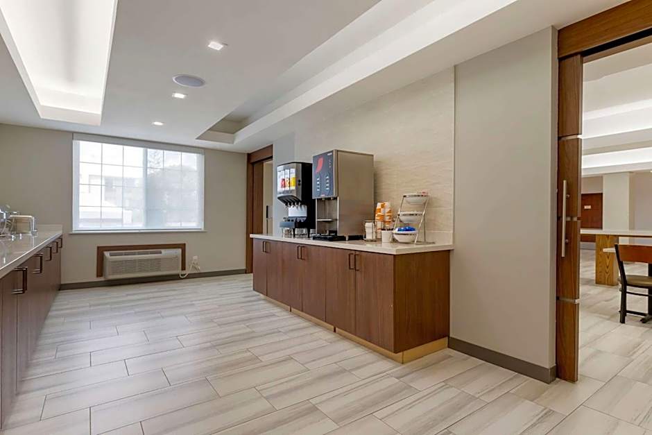 Comfort Inn & Suites